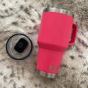 NEW YETI RAMBLER® 30 OZ TRAVEL MUG